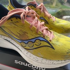 Saucony Endorphin speed 3 (UK 10.5)