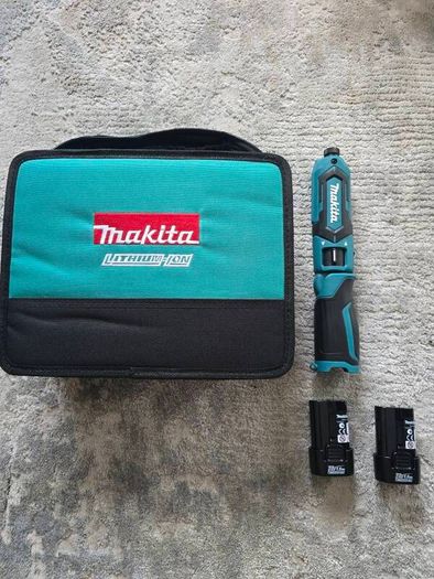 Makita TD022DSE 7.2V cordless impact driver kit