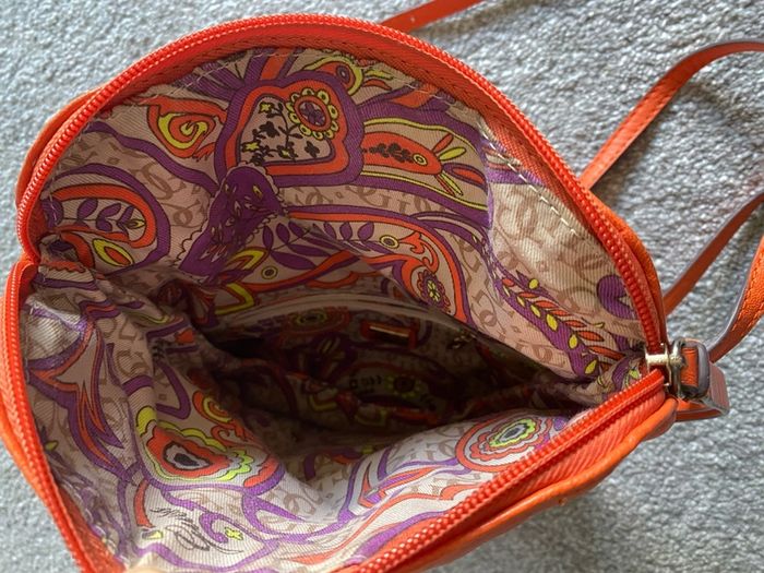 Vintage Guess burnt orange handbag