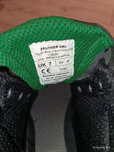 safety boots size 7