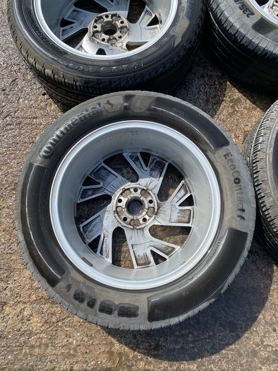 2022 Volkswagen Tiguan Alloys Wheels Breaking For Parts