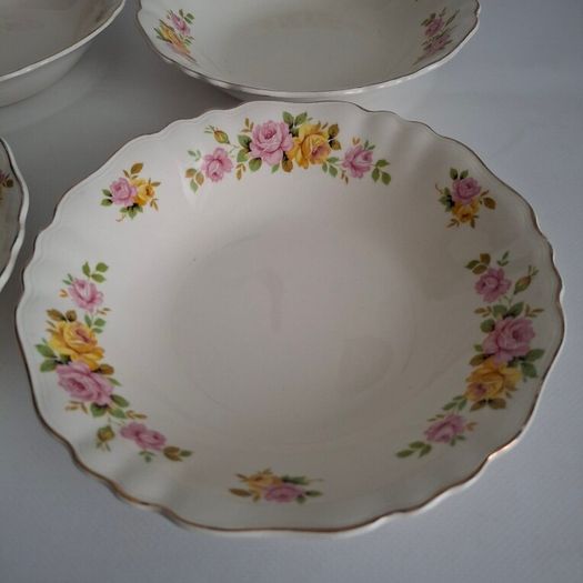 J&G Meakin Tureen, Platter & bowls