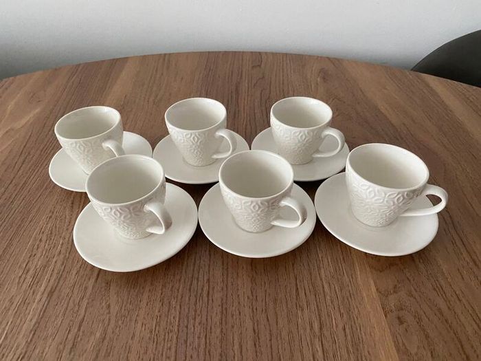 Porcelain Tea Cup Set