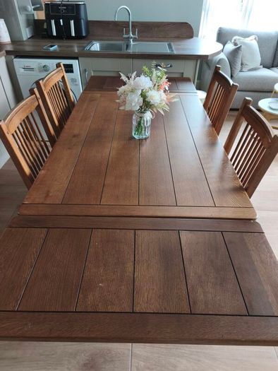 Oak table
