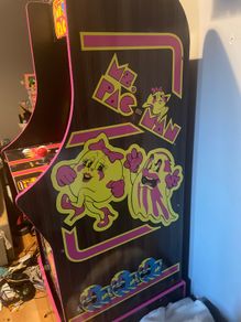 Arcade 1up mrs pac man 40th anniversary and chair