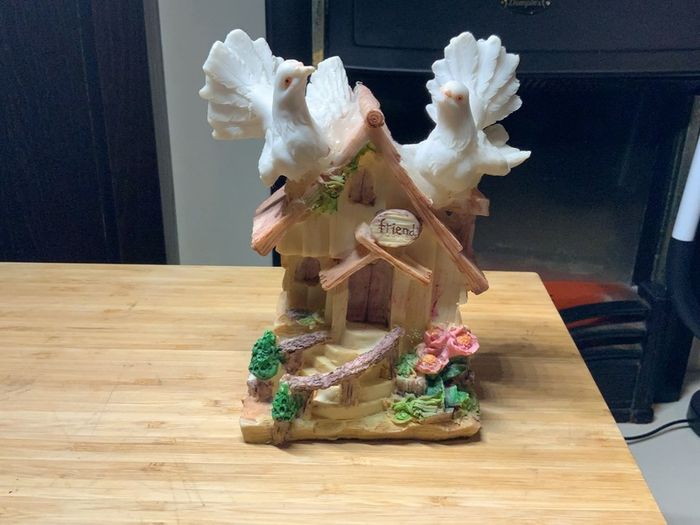 Figurines