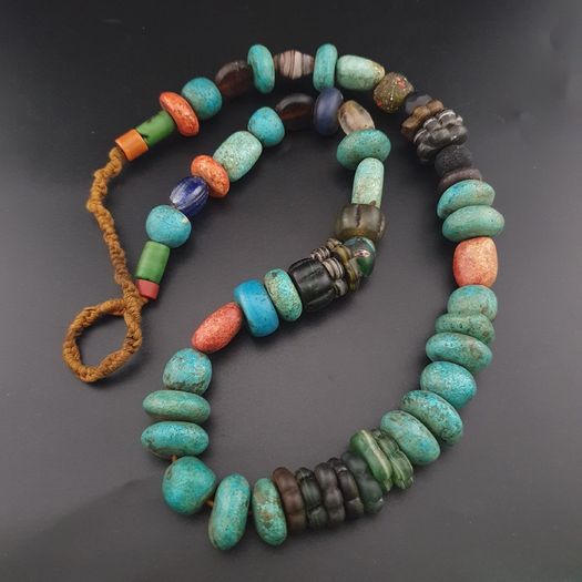 Vintage Turqouise Color Old Resin & Glass Beads Necklace