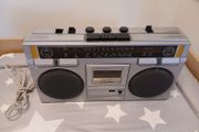 retro 1980s japanese silver radio