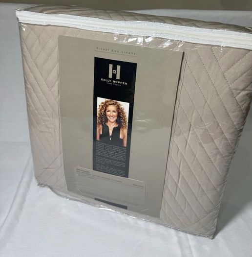 Kelly Hoppen pink throw bedcover king size