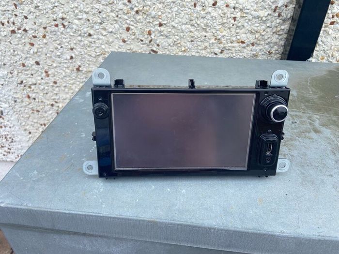 Renault Clio Stereo with maps