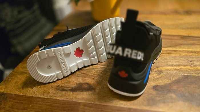 DSQ2 sneakers