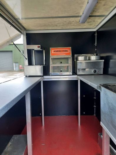 Mobile catering trailer
