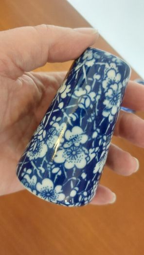 Fabulous Pair of Salt and Pepper Shakers in the Style of Burleighware "Blue Calico Pattern", but no Backstamps, Missing Stoppers