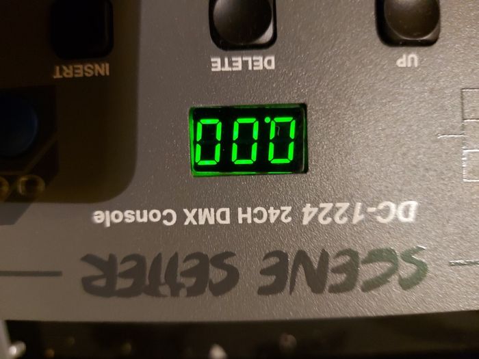 FLYHT PRO SCENE SETTER DC-1224 24 Channel DMX Console in excellent like new condition