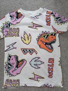 NEW.boy's t-shirt. age 4/5