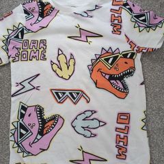 NEW.boy's t-shirt. age 4/5