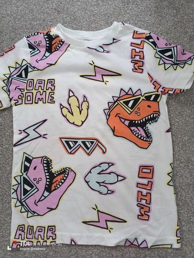 NEW.boy's t-shirt. age 4/5