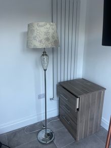 floor lamp