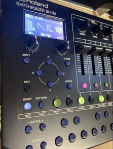 Roland SH-4D (multitimbral desktop synth)