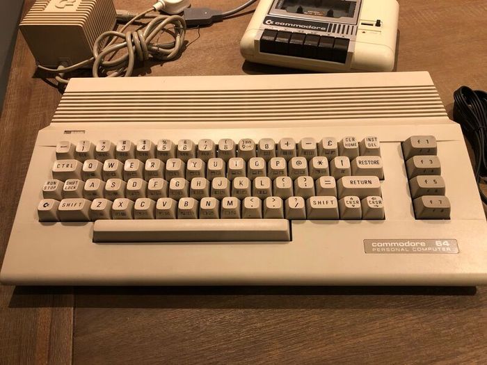 Retro Heaven: Commodore 64, Datasette, ZipStik Joystick + a few games #217