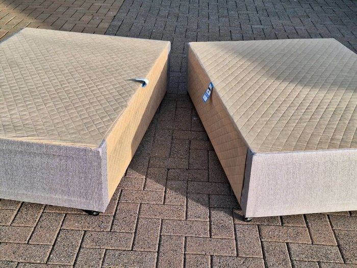 Double bed base and mattress