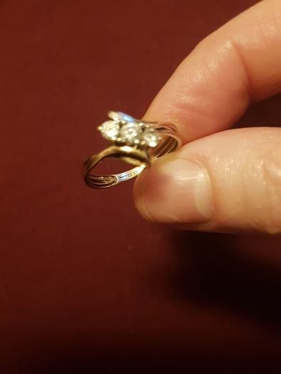 9 ct gold ring