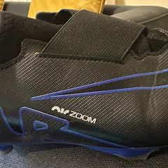 NIKE Boys Vapor 15 football boots size 5.5