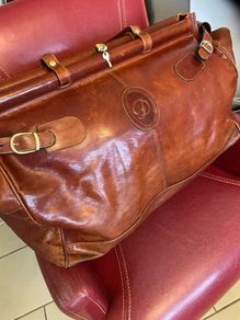 Very Large Quality Leather Hold All