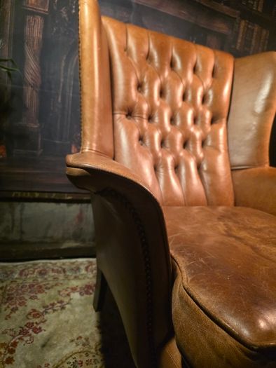 2 armchair chesterfiepd