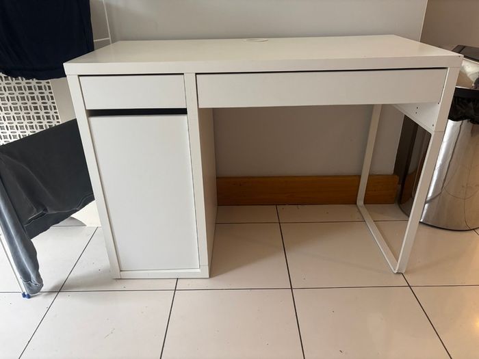 White Desk