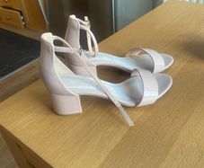 nude heels