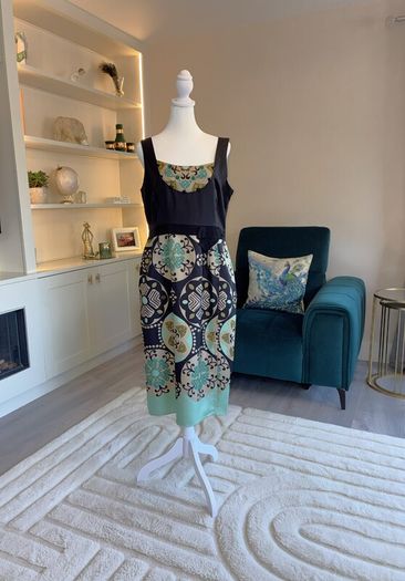 Beautiful Ladies 100% Silk Dress from Phase