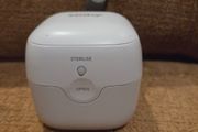 Portable dummy / pacifier UV steriliser