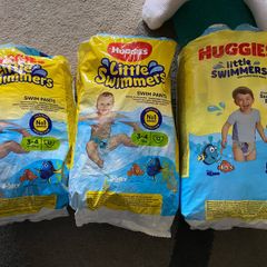 Swimming nappies