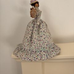 Musical Doll (Edelweiss - Swiss Movement)