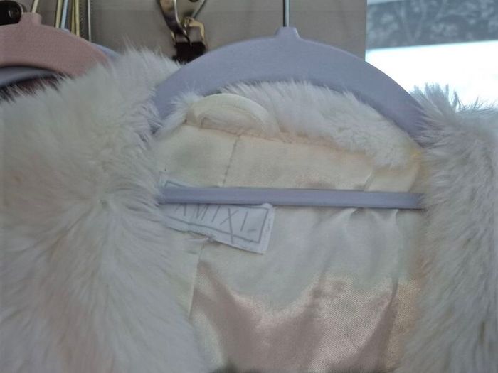 Fur jacket wedding. Suit 16-20.
