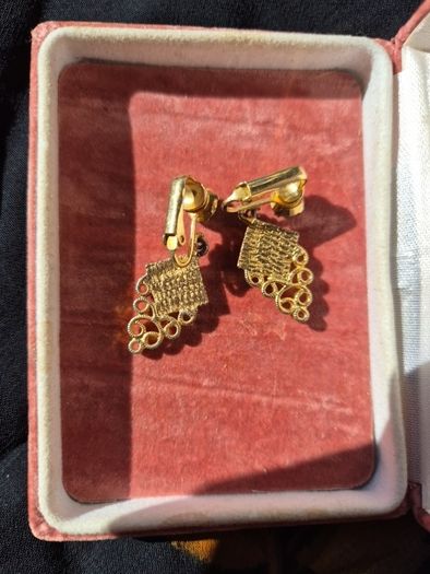 Vintage Golden Tone Earrings