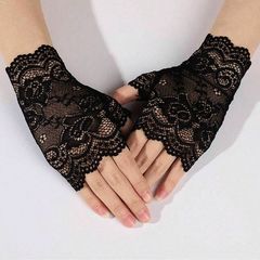 Retro Style Lace Gloves