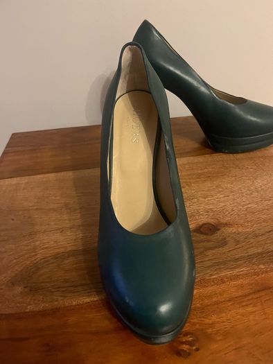 Hobbs Heels