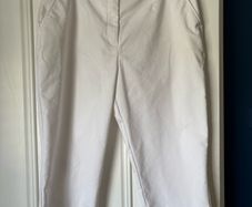 M&S white 3/4 trousers