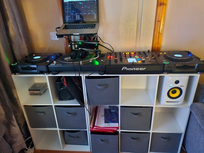 full dj equipment