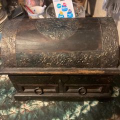 Treasure chest free postage