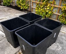 4x Large Deep Plastic Plant Pots