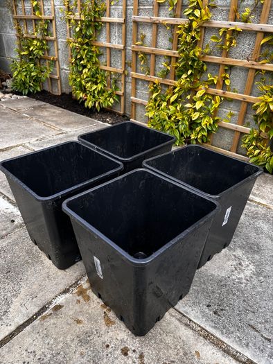 4x Large Deep Plastic Plant Pots
