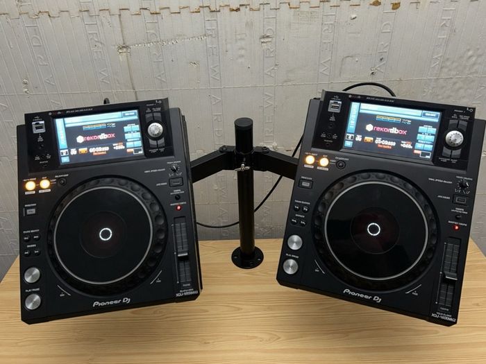 Pioneer XDJ 1000 mk2 pair