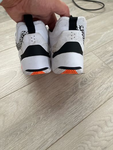 Jordans (uk 5)