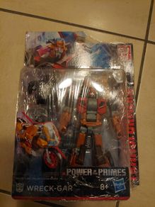 Transformer / toy / combiner / wreck-gar