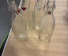Set 4 Kilner glass bottles 1 litre