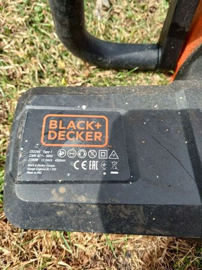 electric chainsaw
