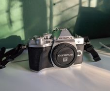 Olympus OM-D E-M10 Mark III body